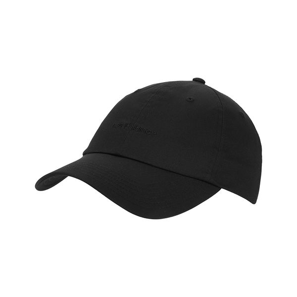 Czapka damska New Balance LAH51010BK – czarna. Czarne czapki i kapelusze damskie New Balance, bez wzorów, z materiału, sportowe. Za 109.99 zł.