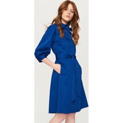 Sukienka szmizjerka - Niebieski. Niebieskie sukienki damskie Reserved, bez wzorów, bez kołnierzyka, bez ramiączek, szmizjerki. Za 159.99 zł.