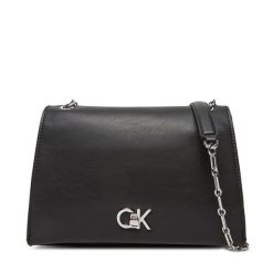 Torebka Calvin Klein. Czarne torebki do ręki damskie Calvin Klein, bez wzorów, wizytowe, bez dodatków. Za 419.99 zł.