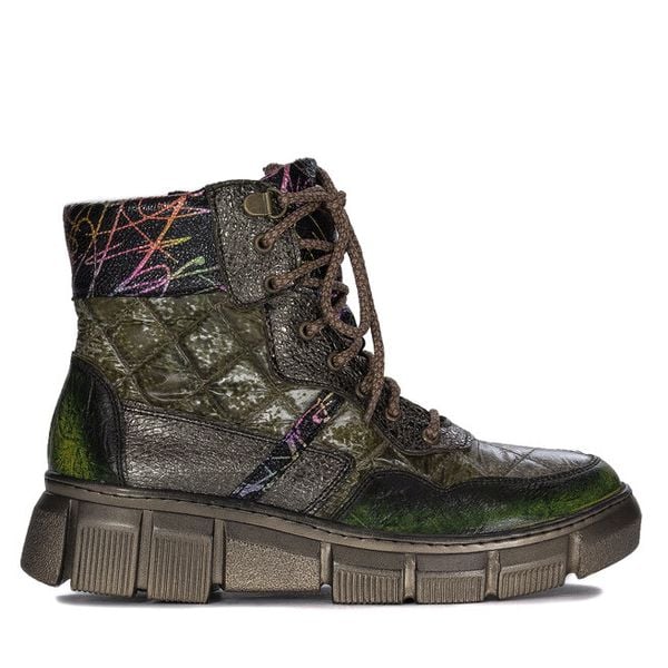 Trzewiki Maciejka. Zielone botki damskie Maciejka, bez obcasa, na płaskiej podeszwie, bez zapięcia. Za 389.99 zł.