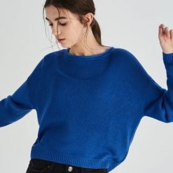 Krótki sweter - Niebieski. Swetry damskie marki Sinsay. Za 39.99 zł.