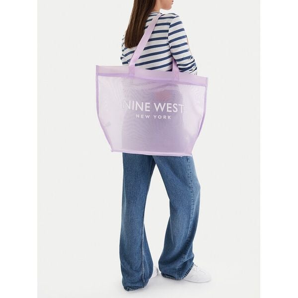 Torebka Nine West. Fioletowe torebki do ręki damskie Nine West, bez wzorów, bez dodatków. Za 79.99 zł.