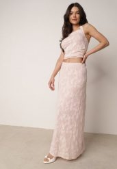 Różowy Letni Komplet z Domieszką Wiskozy Bluzka z Wiązaniem z Tyłu i Spódnica Mairir. Czerwone bluzki damskie Born2be, na lato, l, bez wzorów, z wiskozy, biznesowe. Za 189.99 zł.