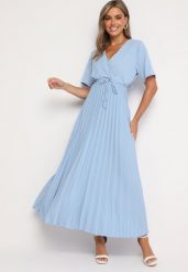Niebieska Sukienka Plisowana Maxi z Wiązanym Paskiem Dianiza. Niebieskie sukienki damskie Born2be, bez wzorów, z materiału, bez kołnierzyka, bez ramiączek, maxi. Za 109.99 zł.