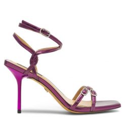Sandały Nine West. Fioletowe klapki damskie Nine West, bez wzorów, bez obcasa, na szpilce, bez zapięcia. Za 137.99 zł.