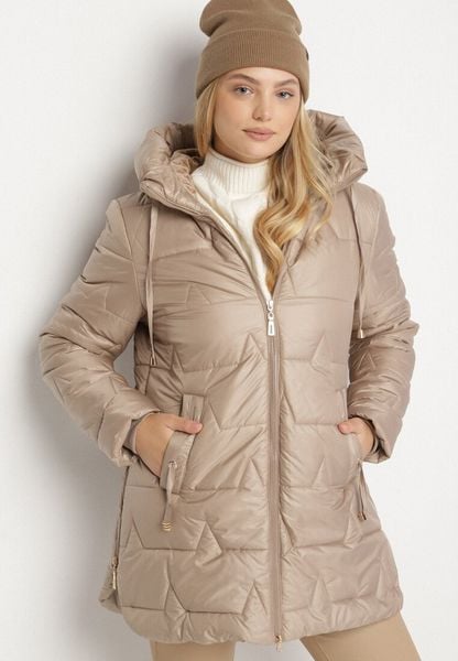Brązowa Pikowana Kurtka o Prostym Kroju z Kapturem Nalarea. Brązowe kurtki damskie Born2be, plus size, bez wzorów, z dzianiny, z kapturem. Za 119.99 zł.