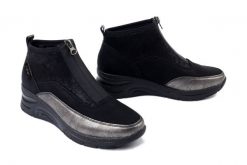 RIEKER N9362-01 black combination, botki damskie. Czarne botki damskie Rieker, bez obcasa, bez zapięcia. Za 349.90 zł.
