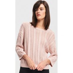 Sweter z szerokimi rękawami - Różowy. Czerwone swetry damskie Reserved, l, bez wzorów, bez kołnierzyka, bez ramiączek, bez kaptura. W wyprzedaży za 39.99 zł.