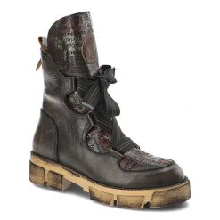 Brązowe Botki Armodo Ocieplane Buty Premium. Brązowe kozaki damskie Armodo, z materiału, bez obcasa. Za 449.00 zł.