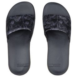 Klapki damskie Olaian 550 Exotic. Czarne klapki damskie Decathlon, bez wzorów, z materiału, sportowe, bez obcasa, na płaskiej podeszwie. Za 54.99 zł.