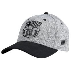 Czapka z daszkiem FC Barcelona - oficjalna licencjonowana. Szare czapki i kapelusze męskie FC Barcelona, bez wzorów, sportowe. Za 99.00 zł.