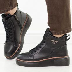 Czarne skórzane botki damskie Filippo Dbt6452/26. Czarne botki damskie Filippo, na jesień, z jeansu, eleganckie, z okrągłym noskiem, bez obcasa, na platformie, bez zapięcia. Za 319.00 zł.
