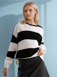 Sweter - wielobarwny. Swetry damskie Sinsay, l, bez wzorów, bez kołnierzyka, bez ramiączek, bez kaptura. W wyprzedaży za 19.99 zł.