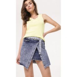 Jasnoniebieska Spódnica Spindrift. Spódnice damskie Born2be, l, bez wzorów, z denimu, mini. Za 59.99 zł.