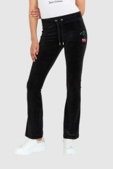 JUICY COUTURE Czarne welurowe spodnie dresowe z haftowanymi wisienkami. Czarne spodnie dresowe damskie Juicy Couture, s, bez wzorów, z dresówki. W wyprzedaży za 329.99 zł.