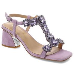 Fioletowe Sandały Alma En Pena Eleganckie Obuwie Damskie. Fioletowe klapki damskie Alma en Pena, bez wzorów, z zamszu, bez obcasa, na obcasie, bez zapięcia. Za 449.00 zł.