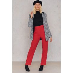 Trendyol Spodnie oversize Track - Red. Spodnie materiałowe damskie marki Trendyol. Za 141.95 zł.