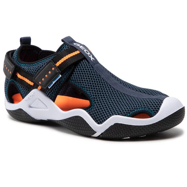 Sandały Geox. Niebieskie półbuty chłopięce Geox, bez zapięcia. Za 329.99 zł.