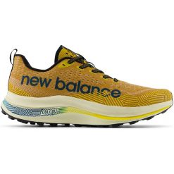 Buty męskie New Balance FuelCell SuperComp Trail MTTRXCY1 – brązowe. Brązowe buty sportowe męskie New Balance, z gumy, bez zapięcia, do biegania. Za 499.99 zł.