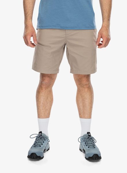 Spodenki turystyczne Peak Performance Iconiq Shorts. Brązowe szorty męskie Peak Performance, m, z aplikacjami, z elastanu. Za 413.25 zł.