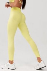 Damskie legginsy bezszwowe Rough Radical Seamless Glow Long. Czerwone legginsy damskie ROUGH RADICAL, l, bez wzorów, z dzianiny. Za 159.90 zł.