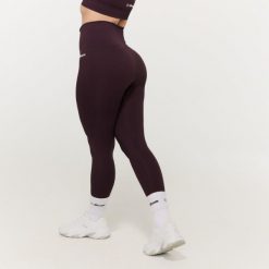Legginsy damskie fitness bezszwowe z wysokim pasem Eclipse. Fioletowe legginsy damskie GYMBEAM, s, bez wzorów, z elastanu, do biegania. Za 131.90 zł.
