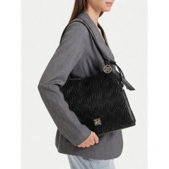Torebka Nine West. Czarne torebki do ręki damskie Nine West, bez wzorów, klasyczne, bez dodatków. Za 229.99 zł.