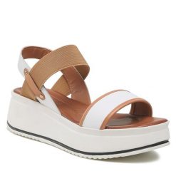 Sandały Lasocki. Białe klapki damskie Lasocki, bez wzorów, bez obcasa, na koturnie, bez zapięcia. Za 117.99 zł.