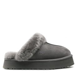Kapcie Ugg. Szare kapcie damskie UGG, bez wzorów. Za 539.99 zł.