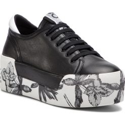 Sneakersy LIU JO - Maxy 04 B19023 P0102 Black 22222. Czarne półbuty damskie Liu Jo, bez wzorów, z materiału, bez obcasa, na koturnie, bez zapięcia. W wyprzedaży za 479.00 zł.