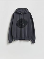 Bluza z nadrukiem - ciemnoszary. Szare bluzy damskie Reserved, l, bez wzorów, z bawełny, bez kaptura. Za 119.99 zł.