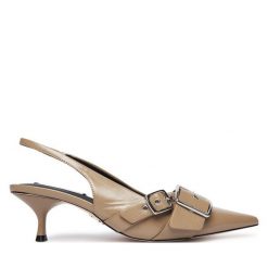 Czółenka Steve Madden. Brązowe czółenka damskie Steve Madden, bez wzorów, bez obcasa, bez zapięcia. Za 389.99 zł.