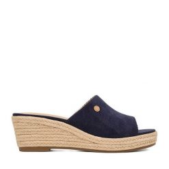 Espadryle Beverly Hills Polo Club. Niebieskie espadryle damskie Beverly Hills Polo Club, bez wzorów, bez obcasa, bez zapięcia. Za 249.99 zł.