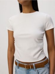 T-shirt z marszczeniem - biały. Białe t-shirty damskie Reserved, l, bez wzorów, z bawełny, bez kołnierzyka. Za 45.99 zł.