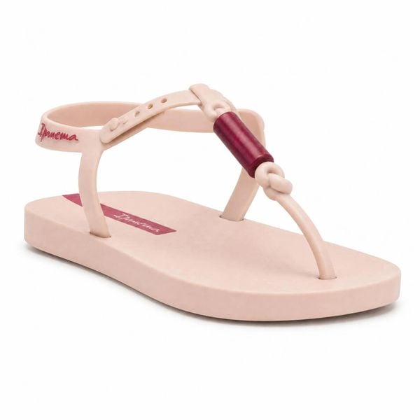 Sandały damskie Ipanema 26674 CLASS FEVER. Czerwone sandały damskie Ipanema, bez wzorów, z materiału, bez obcasa, bez zapięcia. Za 69.00 zł.