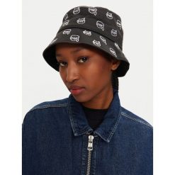 Kapelusz KARL LAGERFELD. Czarne czapki i kapelusze damskie KARL LAGERFELD, bez wzorów. Za 239.99 zł.