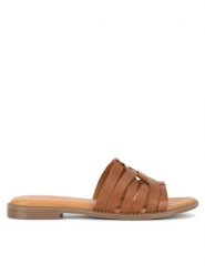 Lasocki Klapki EST-AFIONA-06 Brązowy. Brązowe klapki damskie Lasocki, bez wzorów, ze skóry, bez obcasa. Za 129.99 zł.