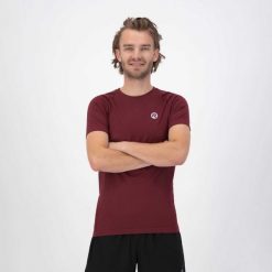 Koszulka z krótkim rękawem Rogelli Essential. Czerwone koszulki sportowe męskie Rogelli, m, bez wzorów, z dzianiny, bez kołnierzyka, bez ramiączek, do biegania. Za 148.65 zł.