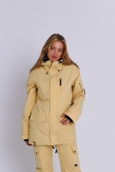 Kurtka narciarska i snowboardowa Yeh Girl - Desert Sand. Brązowe kurtki snowboardowe damskie OOSC, l, bez wzorów, z materiału, długie, z kapturem, narciarskie. Za 1,710.99 zł.