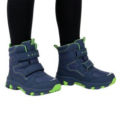 Śniegowce dziecięce KADVA Snowey Mid WP. Niebieskie buty zimowe chłopięce KADVA, bez wzorów, z materiału, przed kolano, bez zapięcia. Za 119.99 zł.