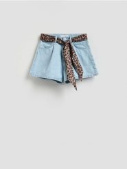 Jeansowe szorty z apaszką - niebieski. Niebieskie szaliki i chusty damskie Reserved, bez wzorów, z bawełny. Za 99.99 zł.