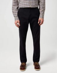 MESKIE SPODNIE WRANGLER REGULAR CHINO BLACK 112371029. Czarne spodnie materiałowe męskie Wrangler, l, bez wzorów, z materiału. Za 219.99 zł.