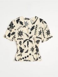 Koszulowa bluzka z zakładkami i wiskozą w stylu retro - wielobarwny. Bluzki damskie Sinsay, l, bez wzorów, z wiskozy, retro, bez kołnierzyka, bez ramiączek. Za 39.99 zł.