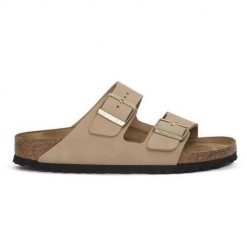 Klapki damskie Birkenstock Arizona. Brązowe klapki damskie Birkenstock, bez wzorów, z materiału, eleganckie, bez obcasa. Za 883.00 zł.
