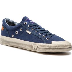 Tenisówki WRANGLER - Sniper Low WM91130A Navy 016. Półbuty na co dzień męskie marki Wrangler. W wyprzedaży za 179.00 zł.