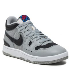 Sneakersy Nike. Szare półbuty chłopięce Nike, bez wzorów, bez zapięcia. Za 499.99 zł.