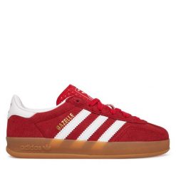 Sneakersy adidas. Czerwone trampki i tenisówki chłopięce Adidas, bez wzorów, bez zapięcia. Za 299.99 zł.