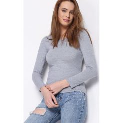 Szara Bluzka In Journey. Szare bluzki damskie Born2be, l, bez wzorów, bez kołnierzyka, bez ramiączek. Za 19.99 zł.