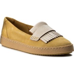Półbuty CLARKS - Lillia Lottie 261308334 Yellow Suede. Półbuty damskie marki Clarks. W wyprzedaży za 249.00 zł.