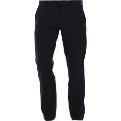 BOSS ATHLEISURE HAPRON Spodnie materiałowe navy. Spodnie sportowe męskie BOSS ATHLEISURE, z materiału, sportowe. Za 629.00 zł.